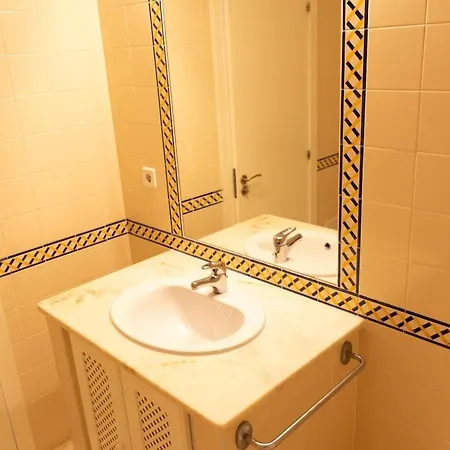 아파트 Prainha 2 Bed With Pool, Air Con And Access 알보르