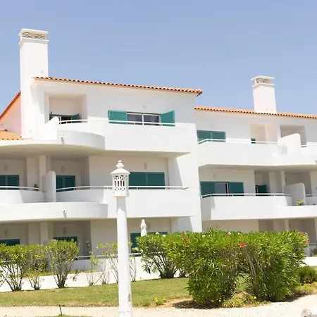 아파트 Prainha 2 Bed With Pool, Air Con And Access 알보르